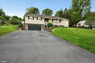 230 Edgewood Dr, New Holland, PA 17557 - Photo 5