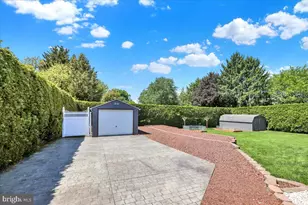 2487 Ellendale Dr, Lancaster, PA 17602 - Photo 5