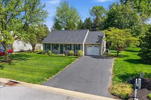 916 Indian Springs Dr, Lancaster, PA 17601 - Photo 3