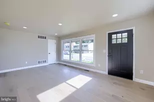 404 E New St, Mountville, PA 17554 - Photo 23