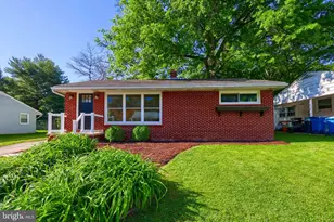 404 E New St, Mountville, PA 17554 - Photo 1