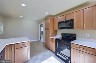 404 E New St, Mountville, PA 17554 - Photo 9