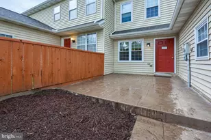 117 Treetops Dr, Lancaster, PA 17601 - Photo 3