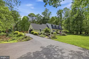 1263 Fawnwood Dr, Lancaster, PA 17601 - Photo 3