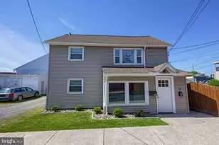 212 Cherry St, Ephrata, PA 17522 - Photo 1