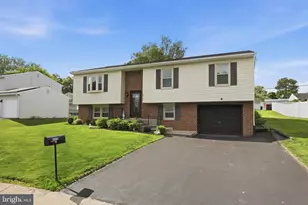 3218 Caroline Dr, East Petersburg, PA 17520 - Photo 3