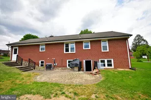 556 Oak Ridge Dr, Millersville, PA 17551 - Photo 13