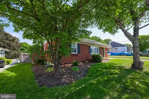 415 West End Ave, Akron, PA 17501 - Photo 3