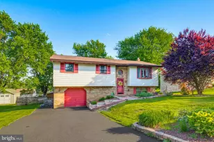 2637 Hemlock Dr, Columbia, PA 17512 - Photo 1