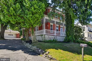 138 E New St, Mountville, PA 17554 - Photo 1