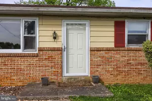 188 N Hazel St, Manheim, PA 17545 - Photo 3