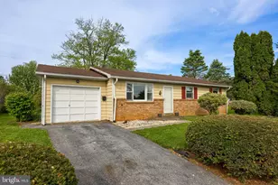 188 N Hazel St, Manheim, PA 17545 - Photo 1