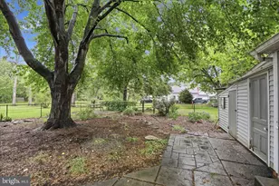 233 E Ferdinand St, Manheim, PA 17545 - Photo 29