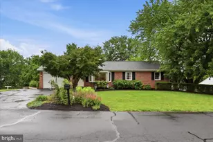 324 Southview Dr, Ephrata, PA 17522 - Photo 3