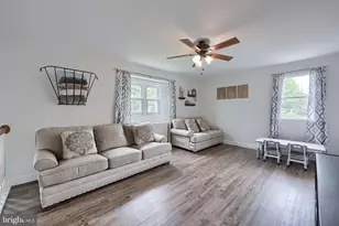 1074 Hearthstone Rd, Lancaster, PA 17603 - Photo 3
