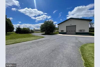 402 S Chiques Road, Manheim, PA 17545 - Photo 1