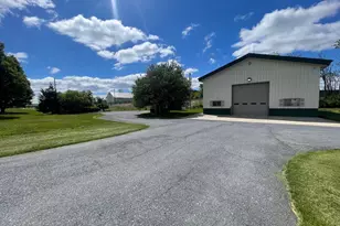 402 S Chiques Rd, Manheim, PA 17545 - Photo 1