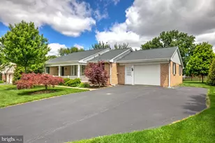 13 Meadow Ln, New Holland, PA 17557 - Photo 3