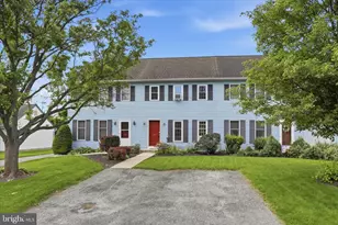 436 Deerfield Dr, Mount Joy, PA 17552 - Photo 3