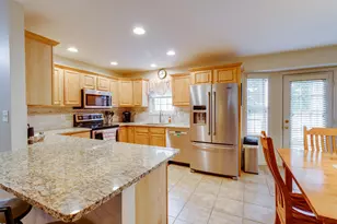 1285 Willow Creek Dr, Mount Joy, PA 17552 - Photo 3