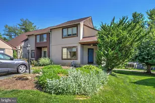 450 Stonegate Ct, Millersville, PA 17551 - Photo 1