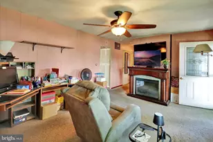 1921 Blue Ridge Dr, Lancaster, PA 17603 - Photo 9