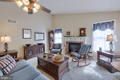 1042 Cambridge, Manheim, PA 17545 - Photo 13