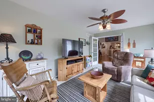 1042 Cambridge Dr, Manheim, PA 17545 - Photo 19