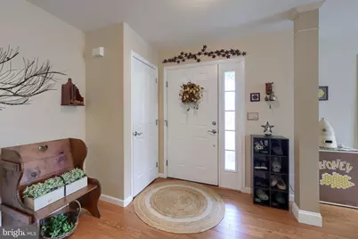 1042 Cambridge, Manheim, PA 17545 - Photo 3