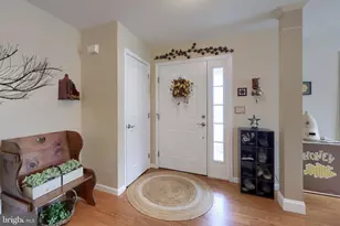 1042 Cambridge Dr, Manheim, PA 17545 - Photo 3