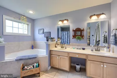 1042 Cambridge, Manheim, PA 17545 - Photo 23