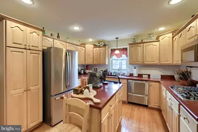 1042 Cambridge, Manheim, PA 17545 - Photo 7