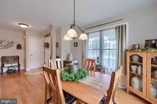 1042 Cambridge Dr, Manheim, PA 17545 - Photo 5