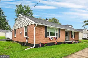 106 E 2nd Ave, Lititz, PA 17543 - Photo 1
