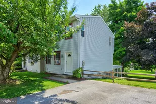 1088 Monticello Ln, Lancaster, PA 17603 - Photo 1