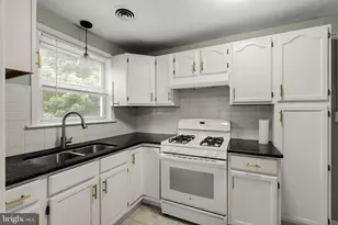 61 Hershey Ave, Lancaster, PA 17603 - Photo 9