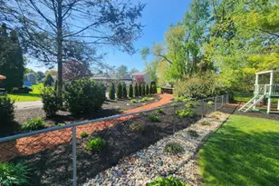 85 Country Ln, Landisville, PA 17538 - Photo 9