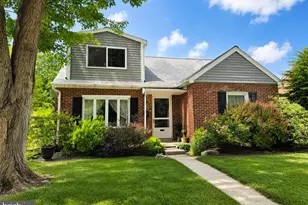 32 Penn Ave, Ephrata, PA 17522 - Photo 1