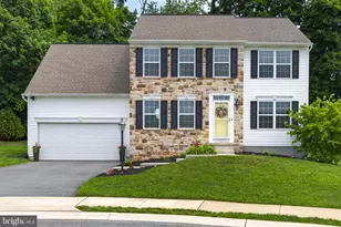 18 Copperwood Ln, Ephrata, PA 17522 - Photo 1