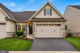 1250 Tumblestone Dr, Mount Joy, PA 17552 - Photo 1