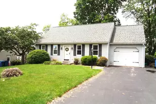 326 Barberry Dr, Lancaster, PA 17601 - Photo 1