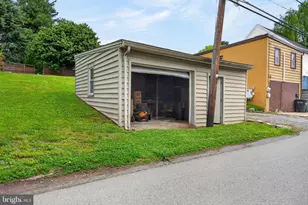 675 E Market St, Marietta, PA 17547 - Photo 43