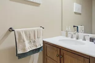 160 Crest Ave, Lancaster, PA 17602 - Photo 3