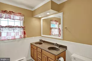201 Yorkshire Way, Mountville, PA 17554 - Photo 9