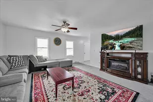 2147 Sheri Ln, Mount Joy, PA 17552 - Photo 7