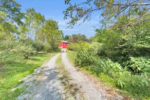 1095 Texter Mountain Rd, Robesonia, PA 19551 - Photo 3
