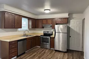 471 S Market Ave, Mount Joy, PA 17552 - Photo 3