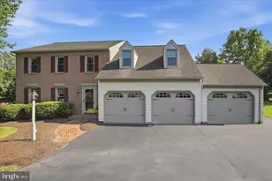 9 Round House Dr, Lititz, PA 17543 - Photo 5