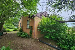 156 Hostetter Ln, Lancaster, PA 17602 - Photo 3
