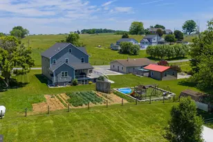 212 Cedar Dr, Leola, PA 17540 - Photo 1